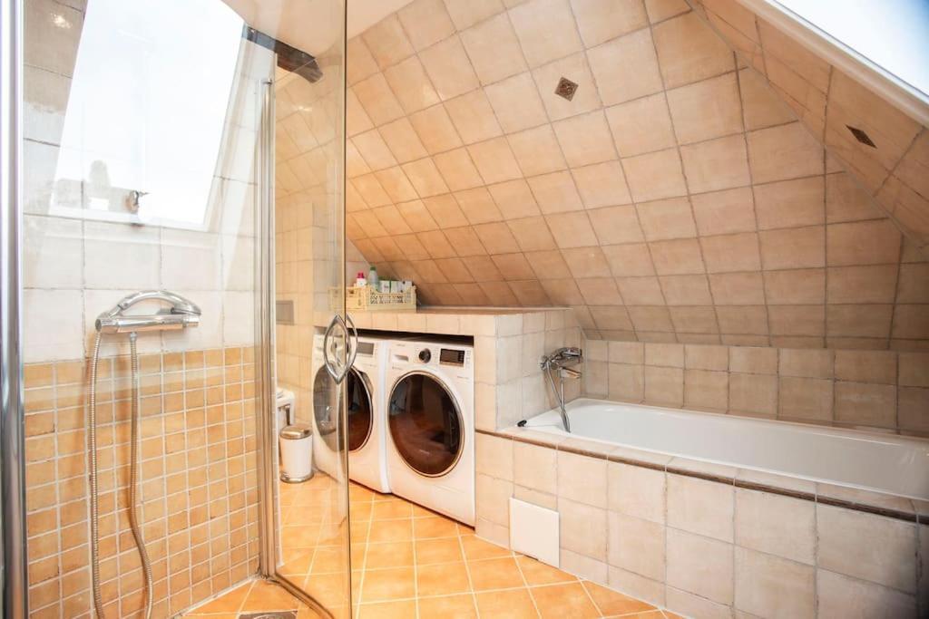ברגן New! Modern Top Floor Apartment In Historic Area! מראה חיצוני תמונה